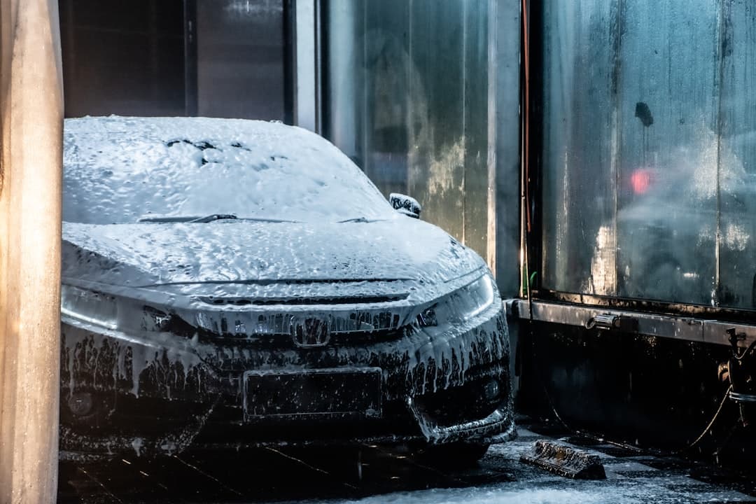 Dusty SUV before mobile wash